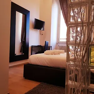 3* Affittacamere Cairoli